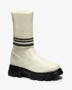 Kozaki Na Płaskim Obcasie|Kozaki Bez Ocieplenia^Royalfashion Wysokie wsuwane kozaki damskie w kolorze ecru Alerpi krem