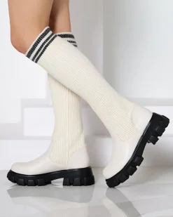 Kozaki Na Płaskim Obcasie|Kozaki Bez Ocieplenia^Royalfashion Wysokie wsuwane kozaki damskie w kolorze ecru Alerpi krem