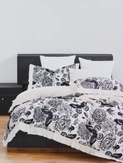 160 X 200 Cm^Royalfashion Wzorzysta pościel z falbanką 160x200 komplet 3 CZĘŚCI