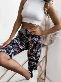 Spodenki 3/4|Krótkie Spodenki^Royalfashion Wzorzyste spodenki damskie 3/4 w kolorze granatowo- czerwonym Granatowy