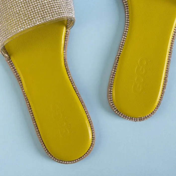 Klapki Płaskie^Royalfashion Zielone damskie klapki z cyrkoniami Verina zielony