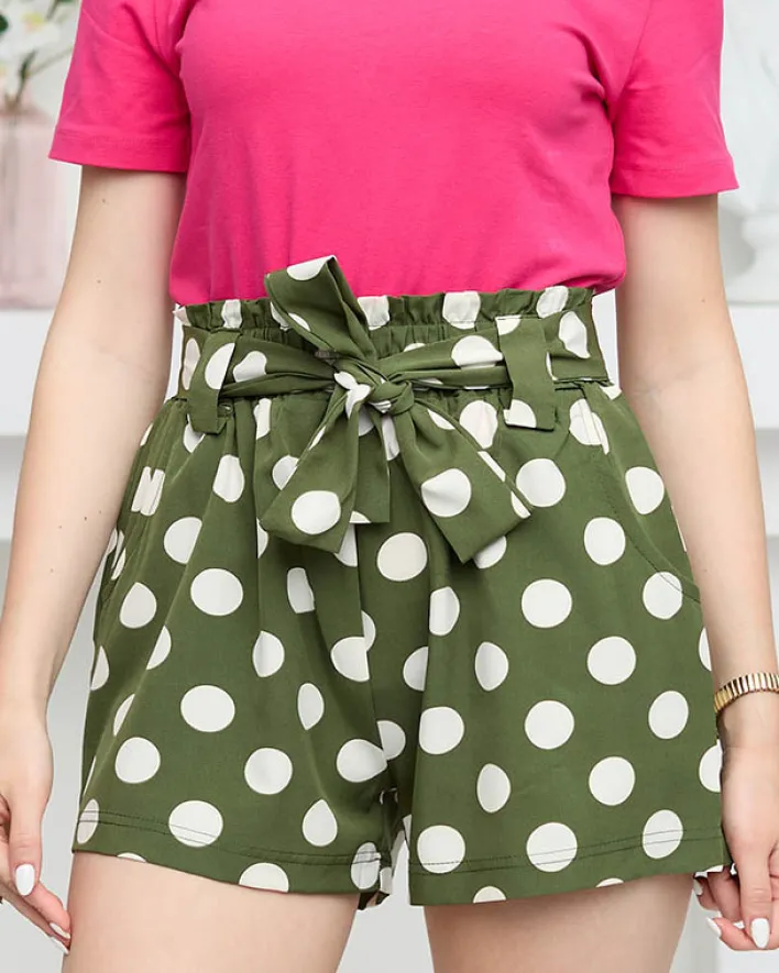 Szorty|Krótkie Spodenki^Royalfashion Zielone damskie materiałowe krótkie spodenki w groszki zielony