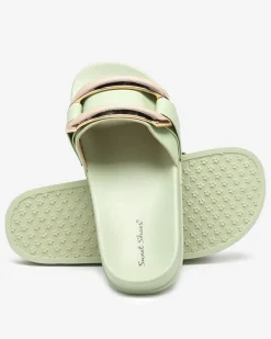 Klapki Płaskie^Royalfashion Zielone damskie klapki ze złotą ozdobą Serina zielony