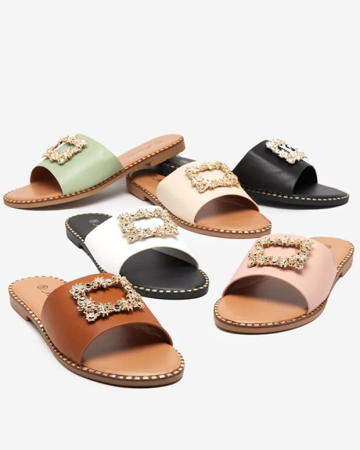 Klapki Płaskie^Royalfashion Zielone damskie eleganckie klapki ze złotą ozdobą Meriso zielony