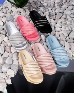 Klapki Basenowe|Klapki Płaskie^Royalfashion Złote damskie klapki z cyrkoniami Mytaris złoty