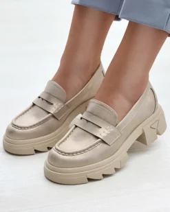 Półbuty|Mokasyny Na Płaskiej Podeszwie^Royalfashion Złote mokasyny damskie z eko skóry Sepop złoty