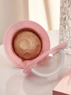 Twarz^Royalfashion Rozświetlacz do twarzy Golden Petal