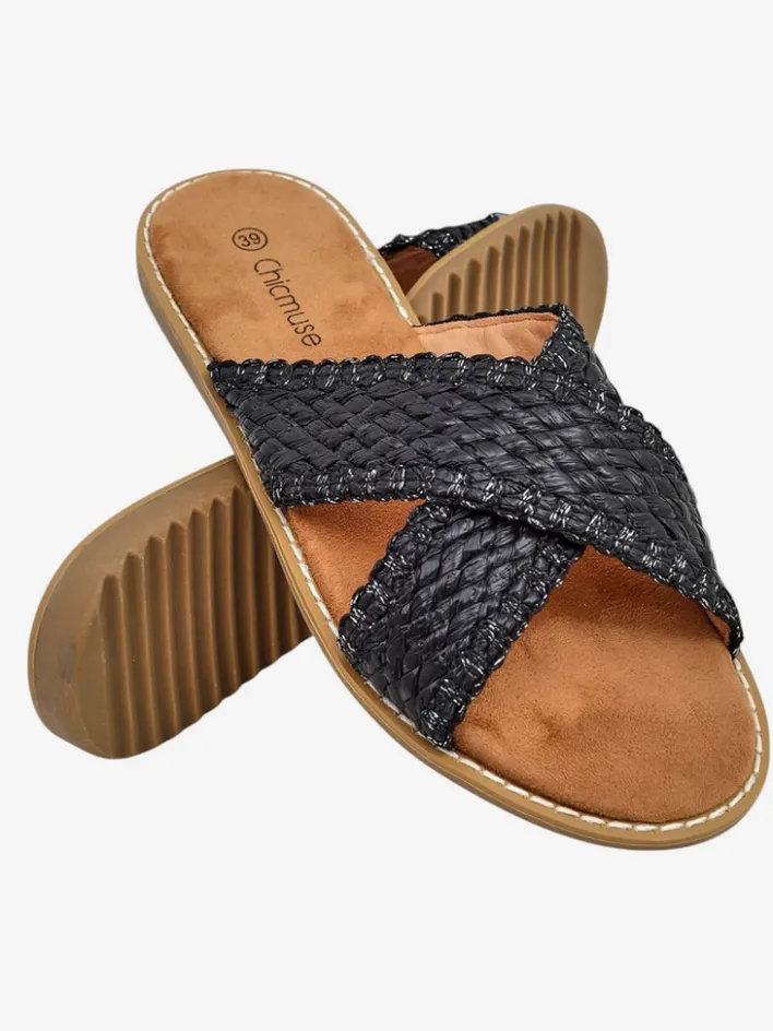 Klapki Płaskie^Royalfashion Sandały damskie Calista Nero płaskie, czarna plecionka, skóra ekologiczna czarny