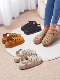 Sandały Płaskie^Royalfashion Sandały damskie Heraclea na platformie czarne z ekoskóry czarny