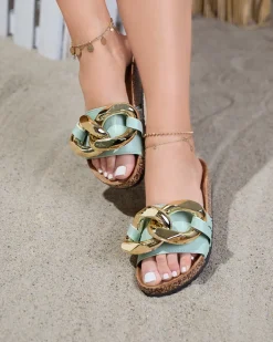 Klapki Płaskie^Royalfashion Sandały damskie Thalia zielone z łańcuchem na płaskiej podeszwie zielony