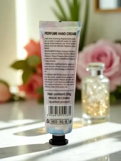 Dłonie^Royalfashion Venus Krem do Rąk Perfumowany 30g - Lady Sexy Rosa Essence, podręczny