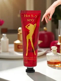 Dłonie^Royalfashion Venus Perfumowany Krem do Rąk 30g - Rose Essence Eleganza