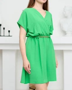 Sukienki Krótkie|Sukienki Letnie^Royalfashion Zielona damska sukienka z ozdobnym łańcuszkiem- Odzież zielony