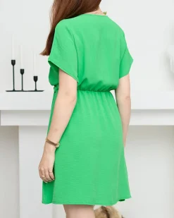 Sukienki Krótkie|Sukienki Letnie^Royalfashion Zielona damska sukienka z ozdobnym łańcuszkiem- Odzież zielony